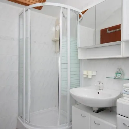 Apartamento With A Parking Space Jelsa, Hvar - 8732