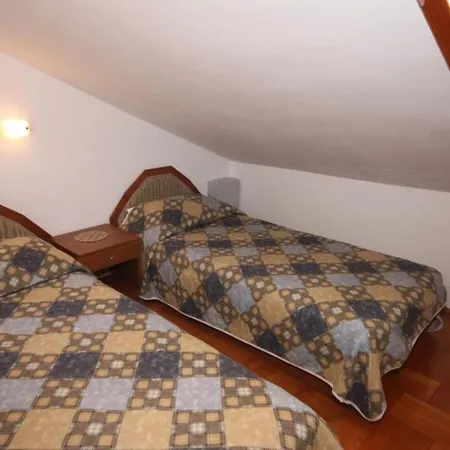 With A Parking Space Jelsa, Hvar - 8732 Apartamento