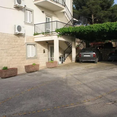 With A Parking Space Jelsa, Hvar - 8732 * ييلسا