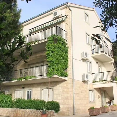 With A Parking Space Jelsa, Hvar - 8732 شقة