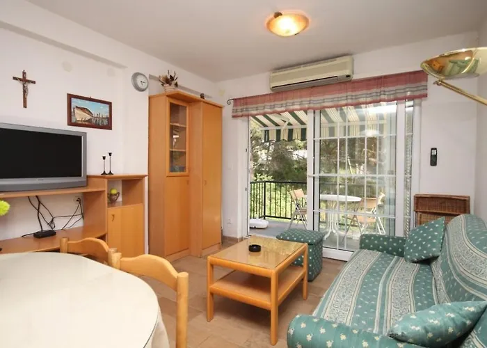 With A Parking Space Jelsa, Hvar - 8732 ييلسا