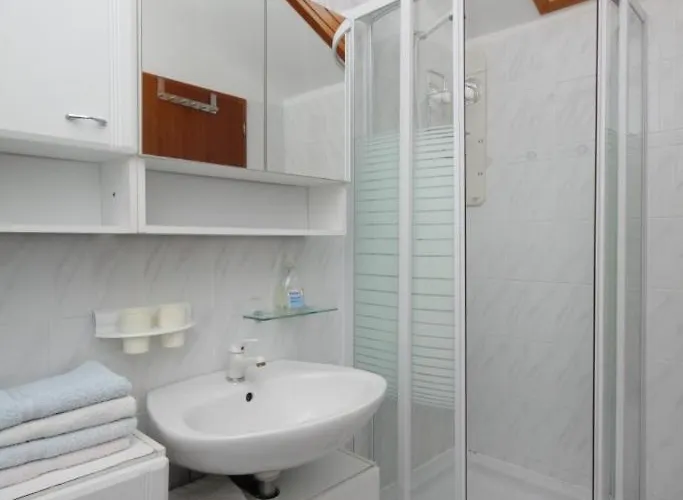 With A Parking Space Jelsa, Hvar - 8732 * ييلسا