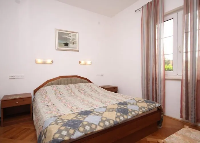 With A Parking Space Jelsa, Hvar - 8732 ييلسا